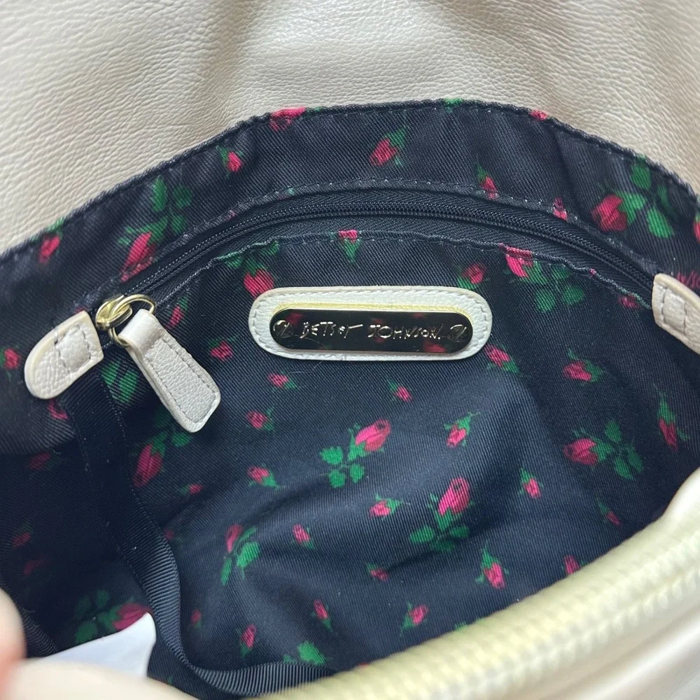 Betsey Johnson betsey johnson